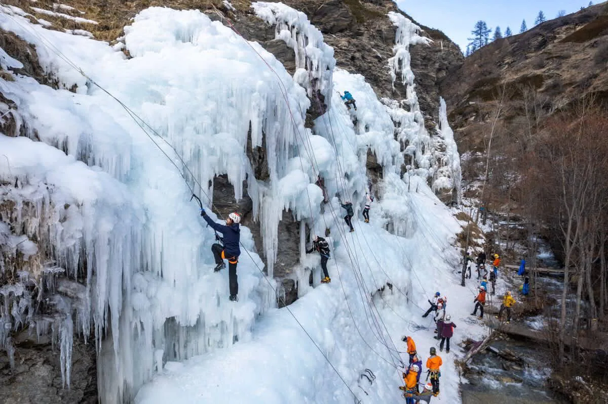ICE Climbing Ecrins - Aiguilles