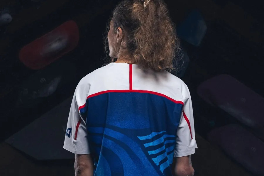 Uniformes pour les JO 2024 d'escalade