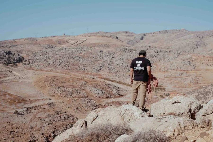 Un grimpeur en Syrie, sur le secteur de Monte Rosa