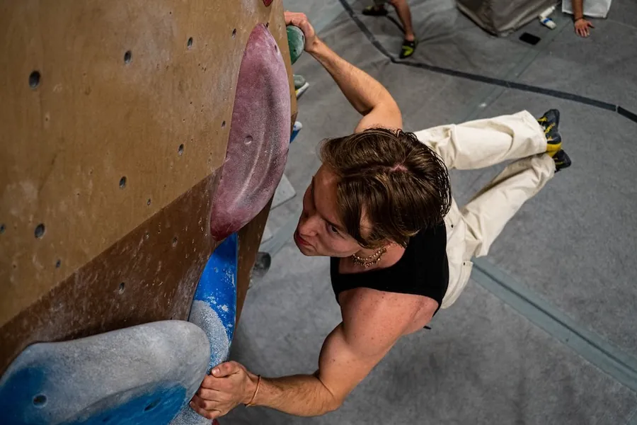 Escalade en salle de bloc